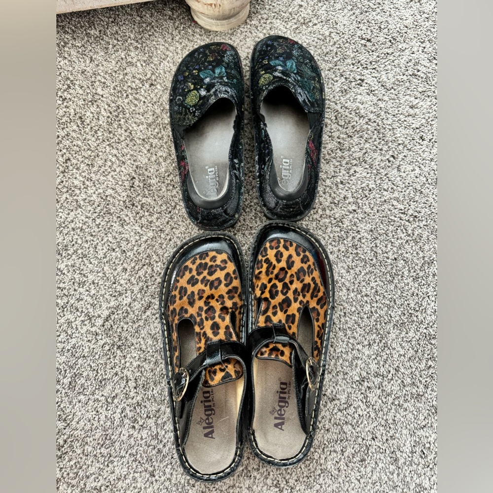 Alegria Clogs